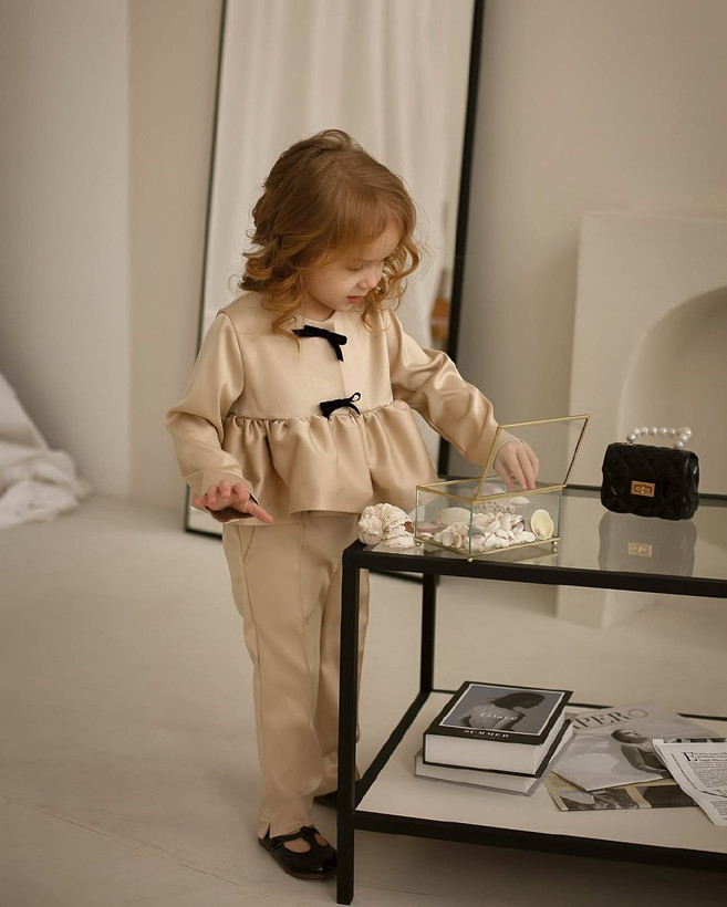 ست ۳ تکه جلیقه شلوار و شومیز دخترانه مدل ناهید برند شیکسون مجلسی👗✨