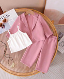 ست کت کراپ شلوار دخترانه مدل ژینوس شیکسون نمای نزدیک پارچه و دوخت تمیز